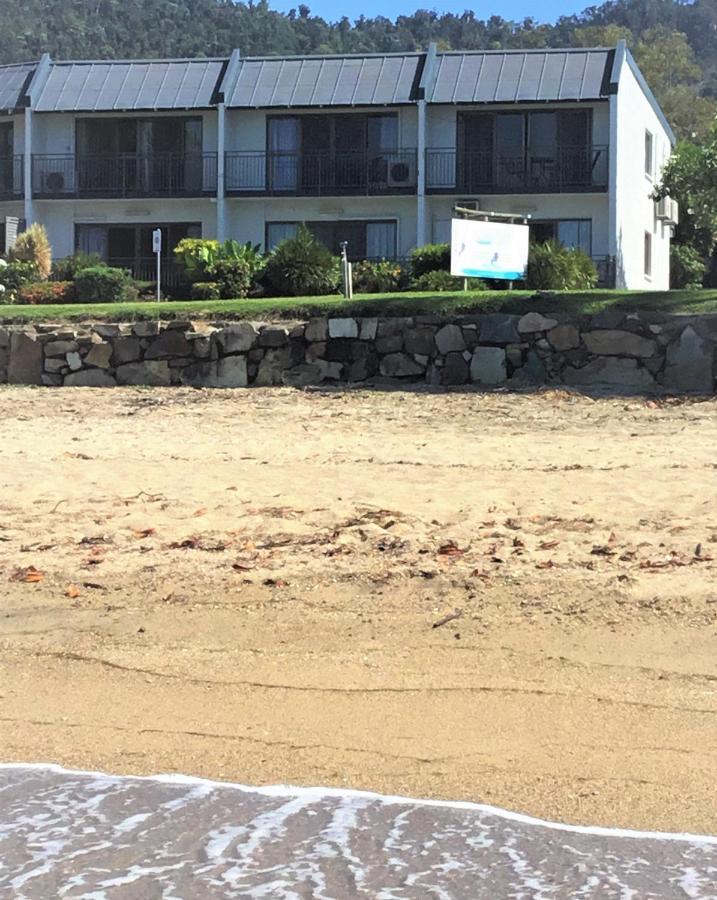 Whitsunday Waterfront Apartments Airlie Beach Eksteriør billede
