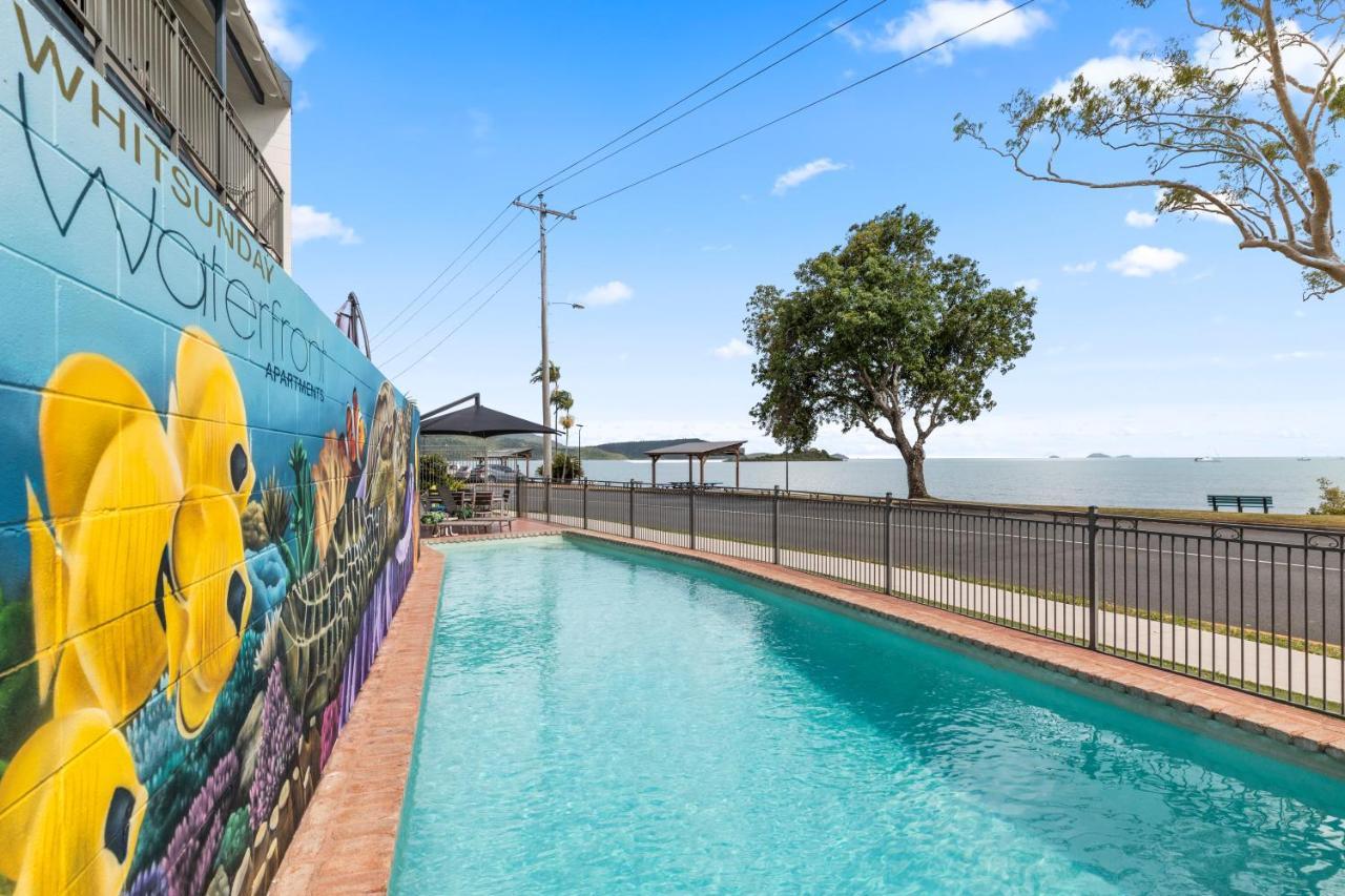 Whitsunday Waterfront Apartments Airlie Beach Eksteriør billede