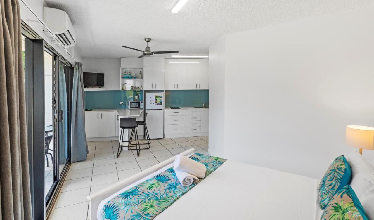 Whitsunday Waterfront Apartments Airlie Beach Eksteriør billede