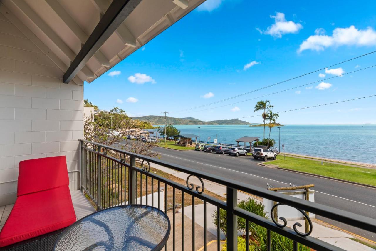 Whitsunday Waterfront Apartments Airlie Beach Eksteriør billede