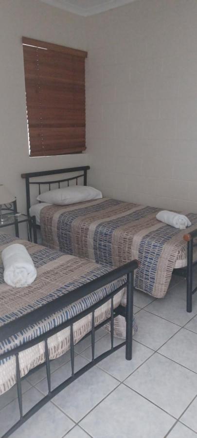 Whitsunday Waterfront Apartments Airlie Beach Eksteriør billede