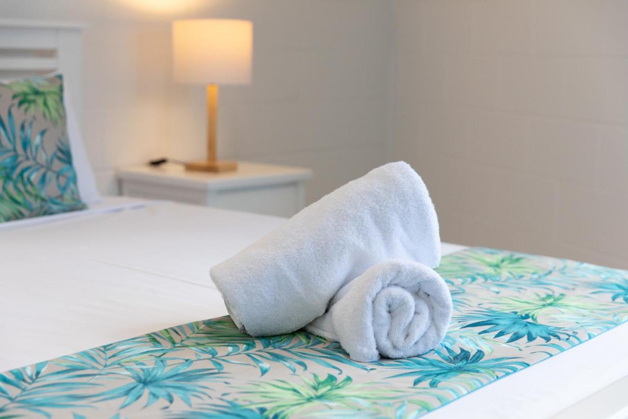 Whitsunday Waterfront Apartments Airlie Beach Eksteriør billede