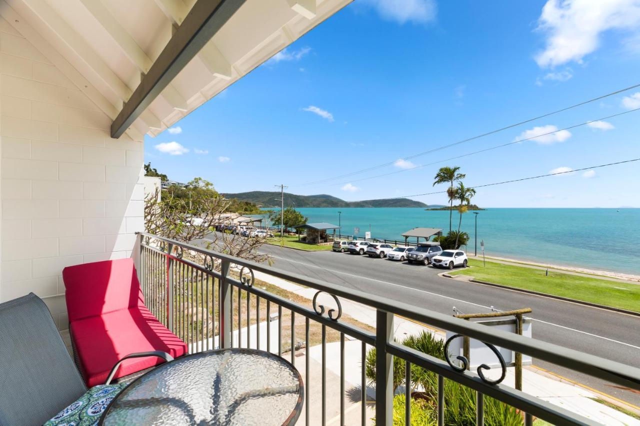 Whitsunday Waterfront Apartments Airlie Beach Eksteriør billede