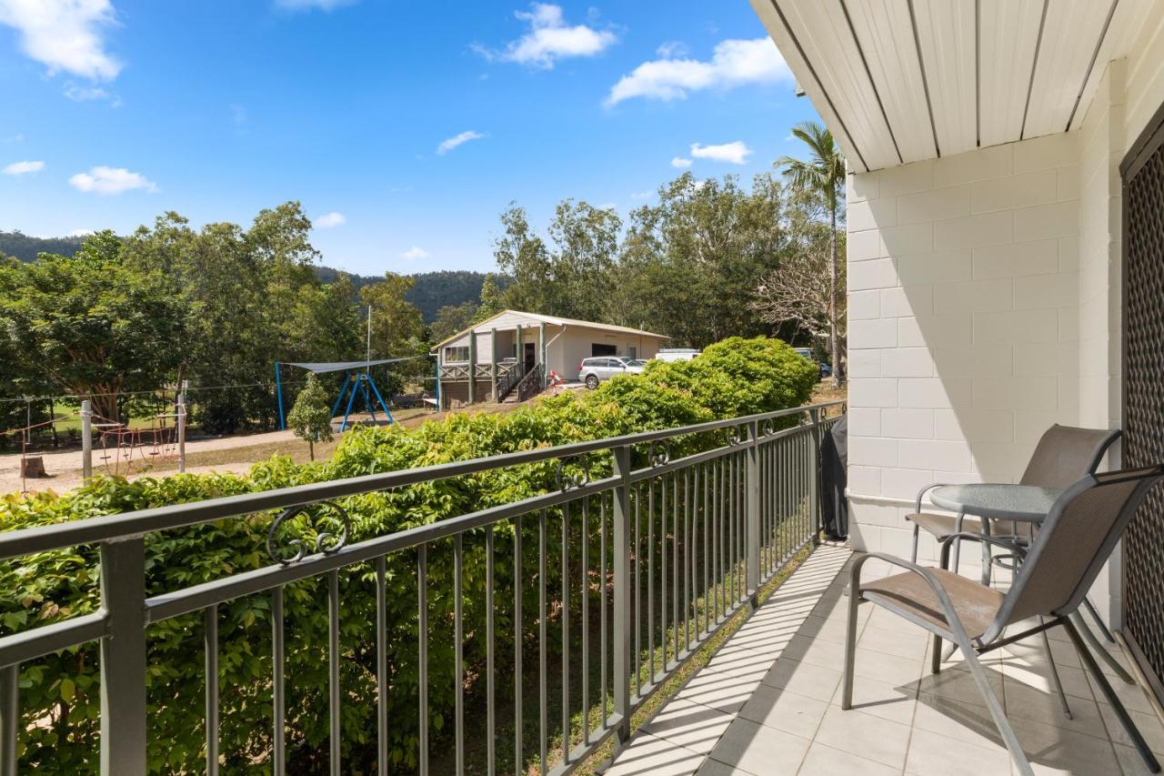 Whitsunday Waterfront Apartments Airlie Beach Eksteriør billede
