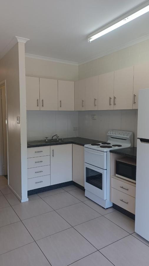 Whitsunday Waterfront Apartments Airlie Beach Eksteriør billede