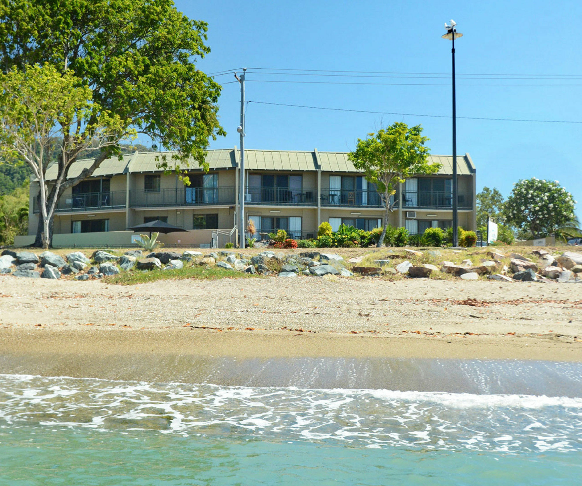 Whitsunday Waterfront Apartments Airlie Beach Eksteriør billede